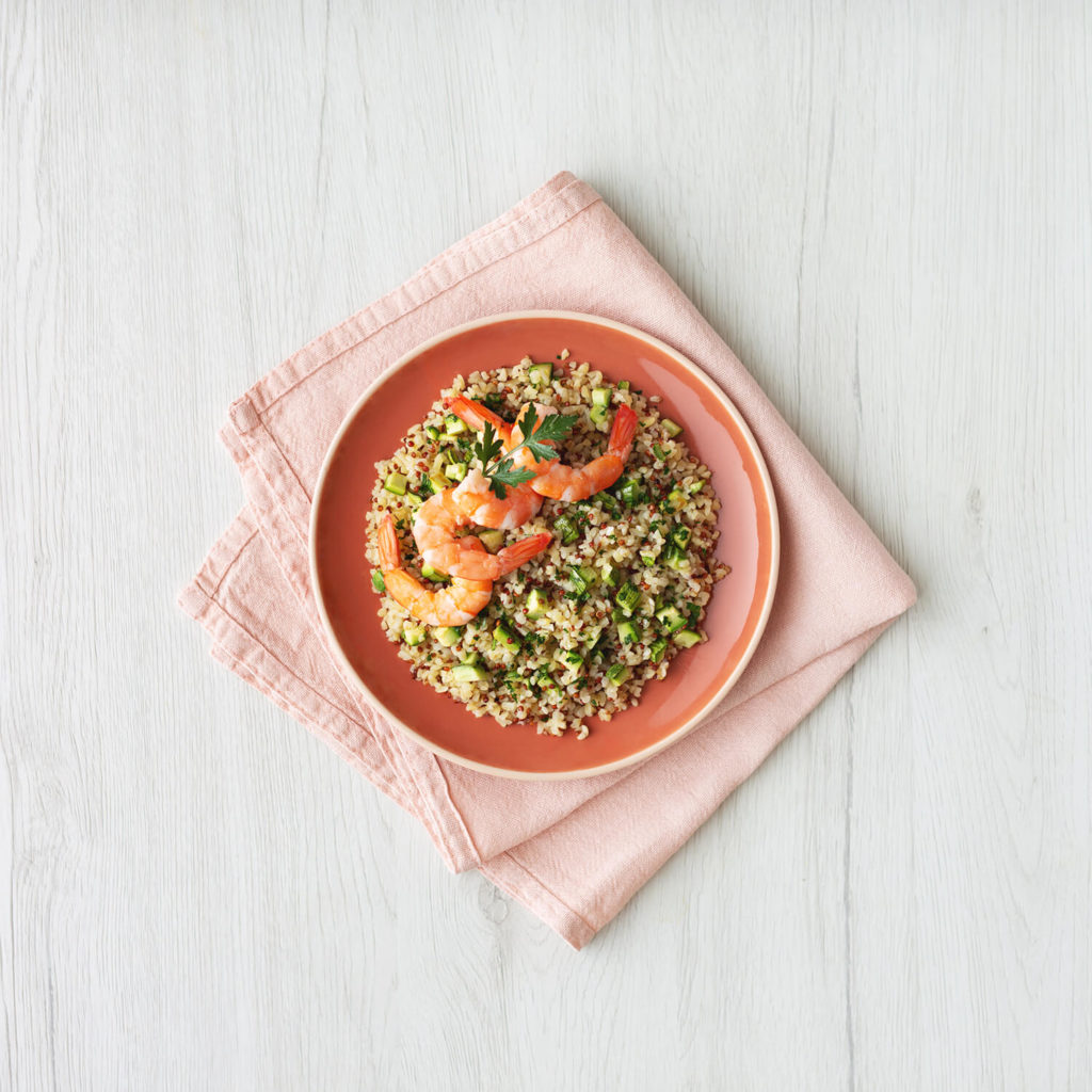 bulgur e quinoa con gamberi topview